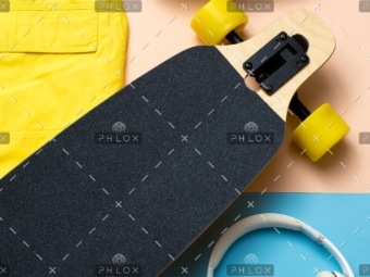demo-attachment-7-minimal-design-skate-music-sneakers-urban-outfit-PCECYEM